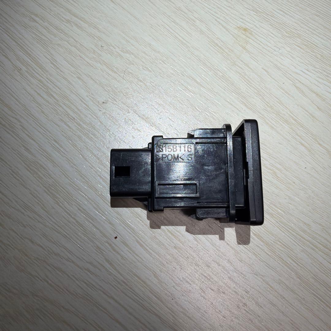 トヨタ純正　4駆　AUTOスイッチ — image 3
