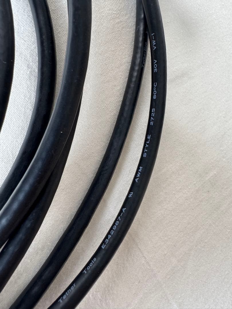 テザープロ USB-C to USB-C ライト アングル ブラック — image 4