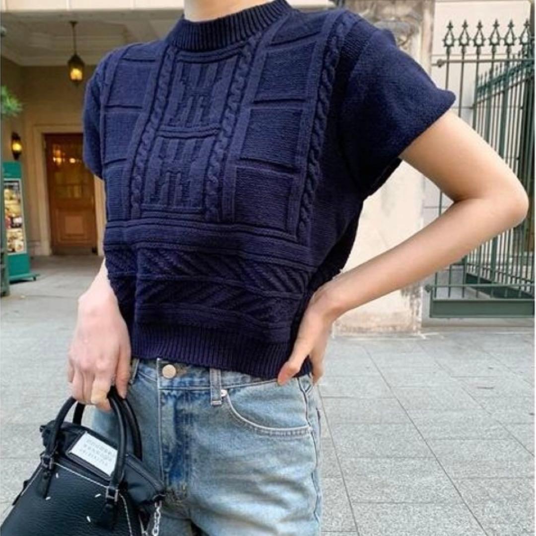 ネイビー 半袖ニットトップス — image 2