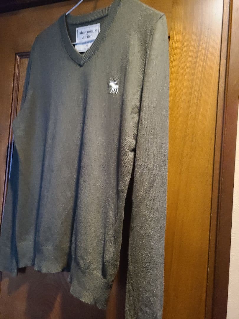 Abercrombie & Fitch Vネック ニット セーター XS — image 2