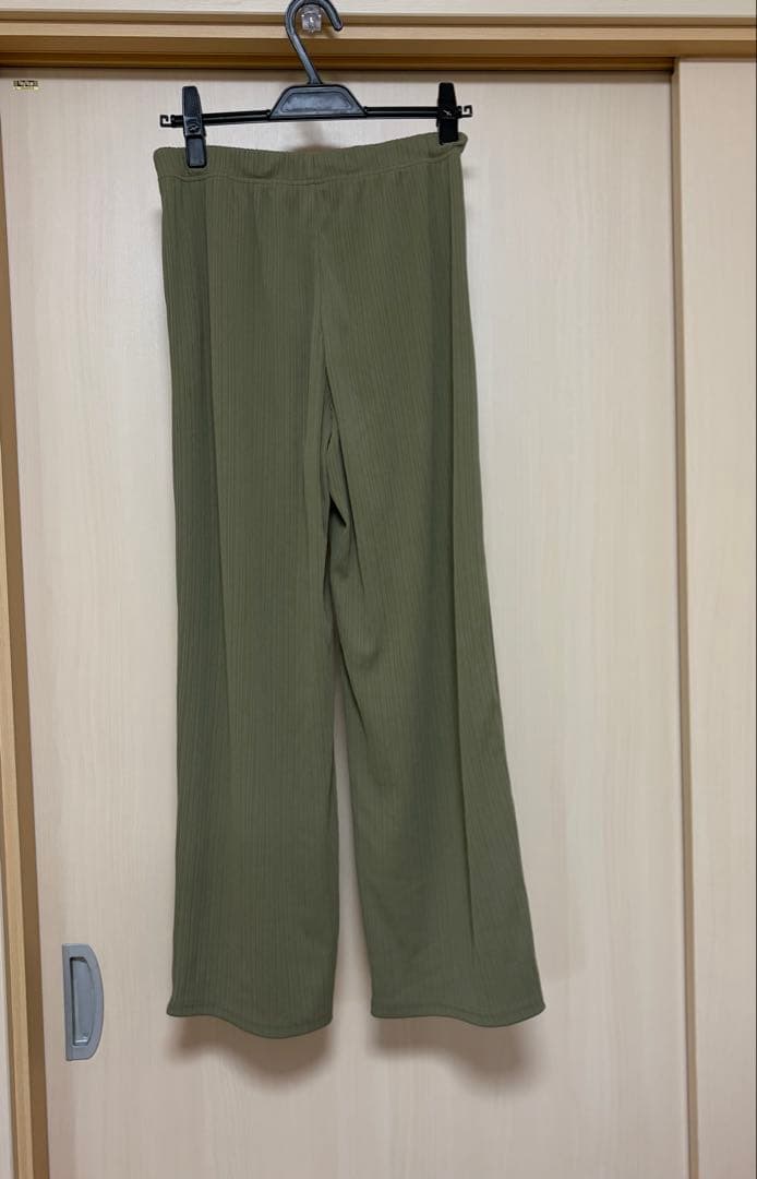 【美品】GU リブプルオンパンツ オリーブ S — image 3