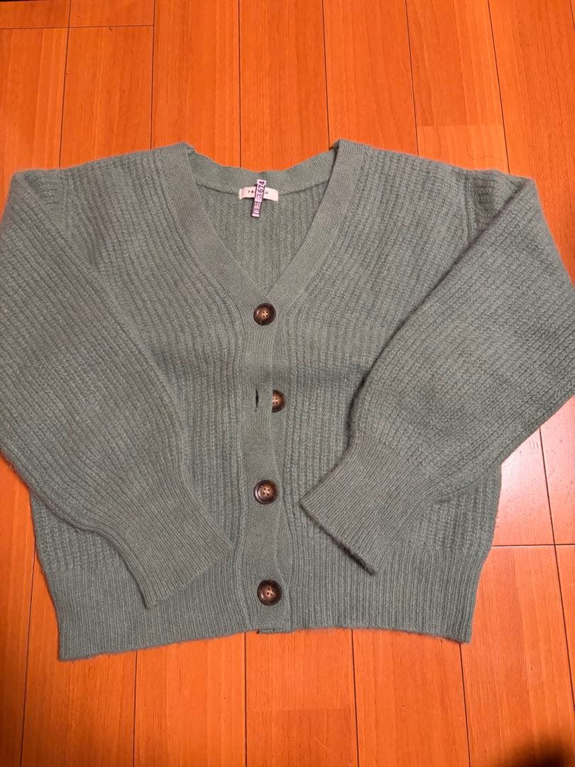 Vネックラクーンニットカーディガン — image 4