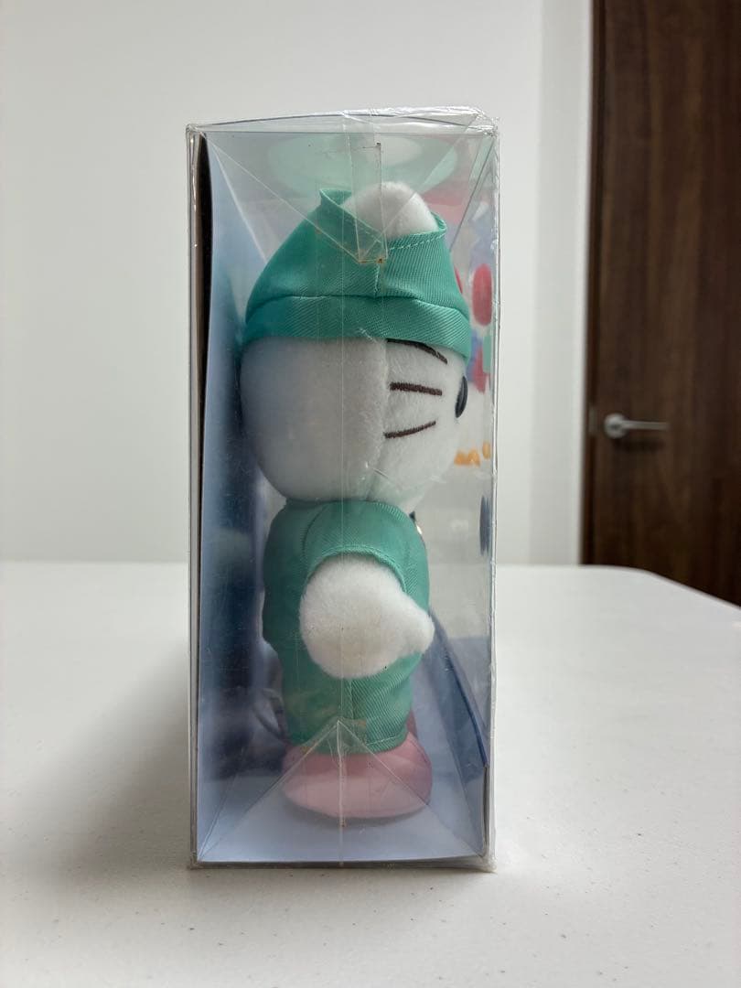 ハローキティ ダニエル手術着ぬいぐるみ ヤンセンファーマ 。レア⁉️かわいい❤️ — image 3