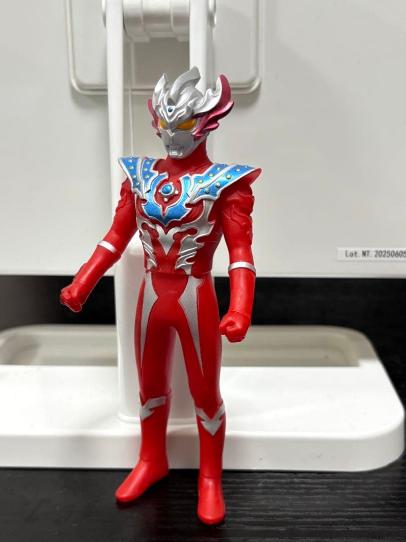 ウルトラヒーローシリーズ ウルトラマンタイガ トライストリウム 美品 500 — image 4