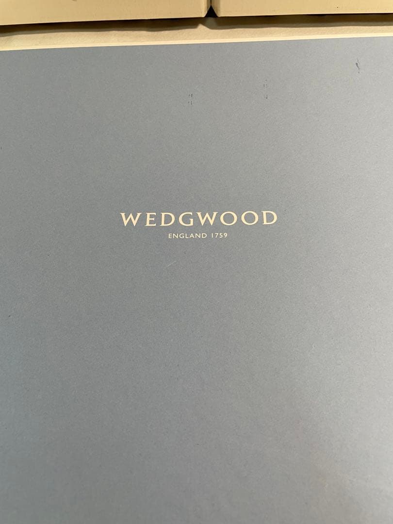 WEDGWOOD インタグリオ ディナープレート 28cm 白 箱付 新品 — image 2