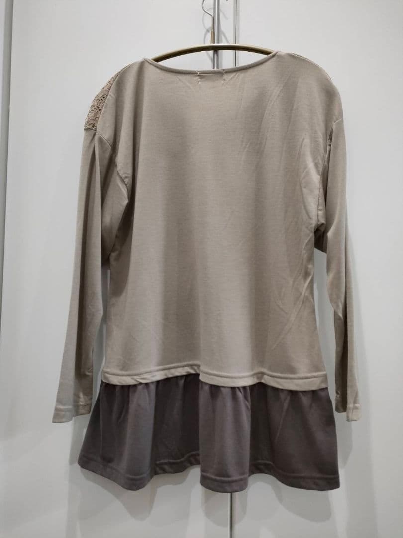 ベージュ 長袖チュニックカットソー　レース — image 3