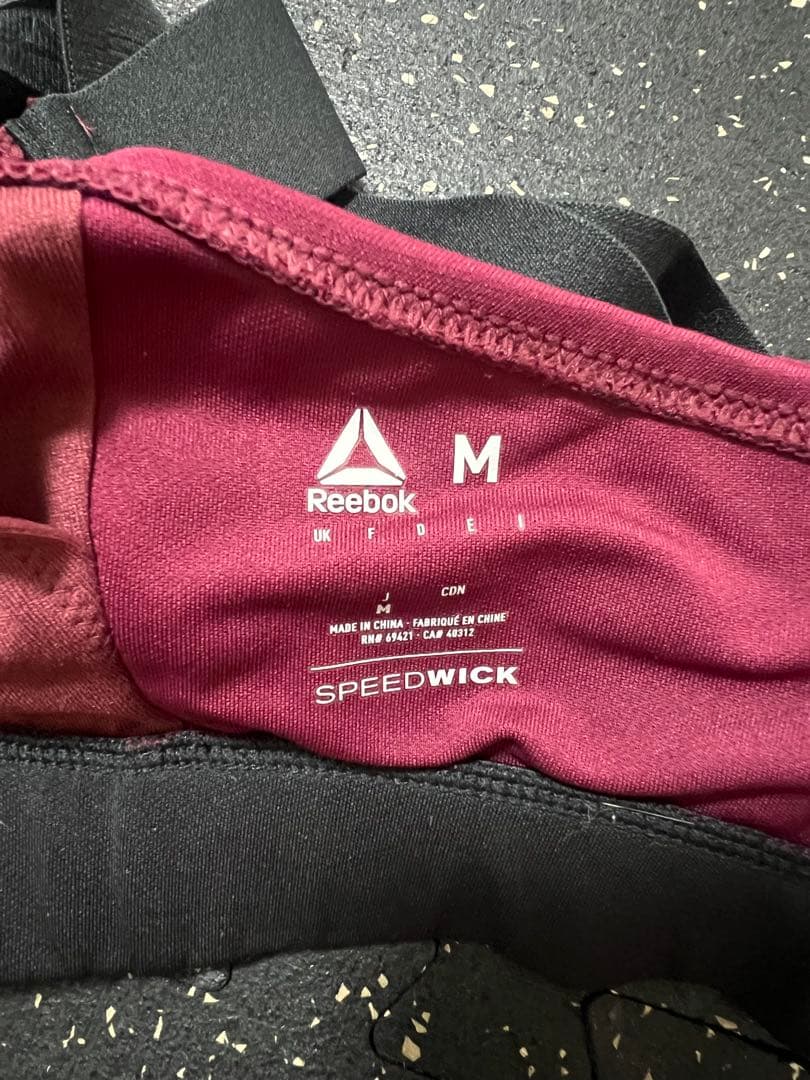 Reebok ブラトップ Mサイズ ボルドー — image 3