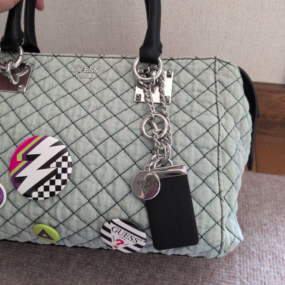 GUESS ハンドバッグ キルティング デニム — image 3