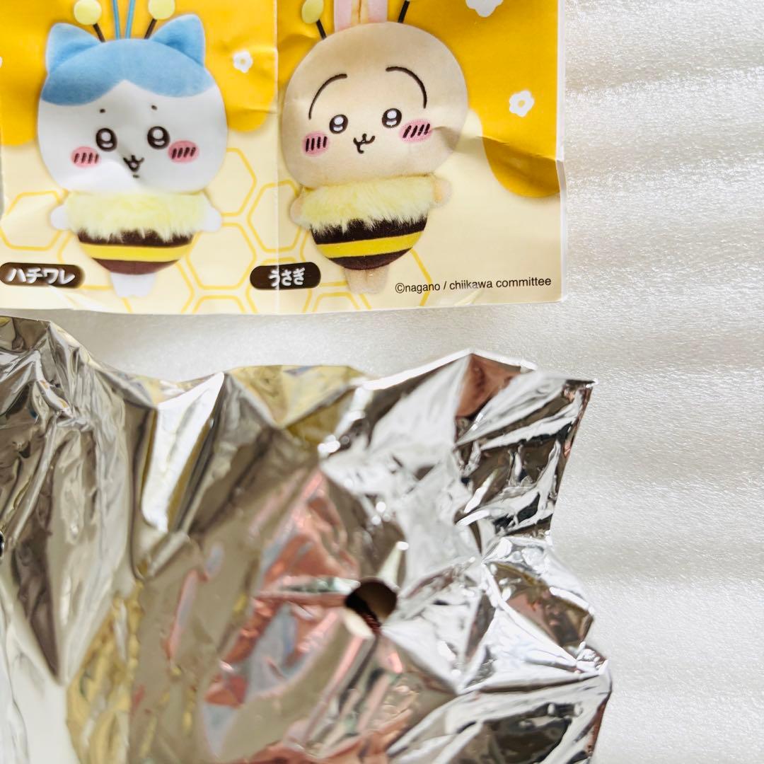 【新品未使用】セブンイレブン限定　ちいかわ ハチさんぬいぐるみ うさぎ — image 3