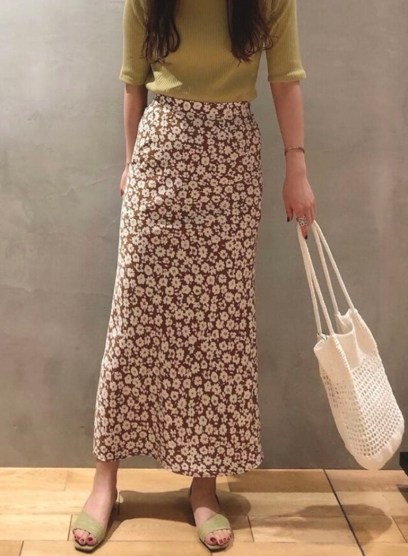 URBAN RESEARCH　花柄　プリントマキシスカート　マキシ丈　ブラウン — image 3