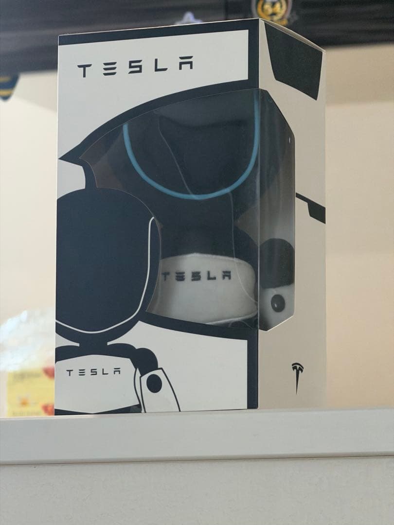 TESLA ロボット ぬいぐるみ　非売品　おもちゃ — image 2