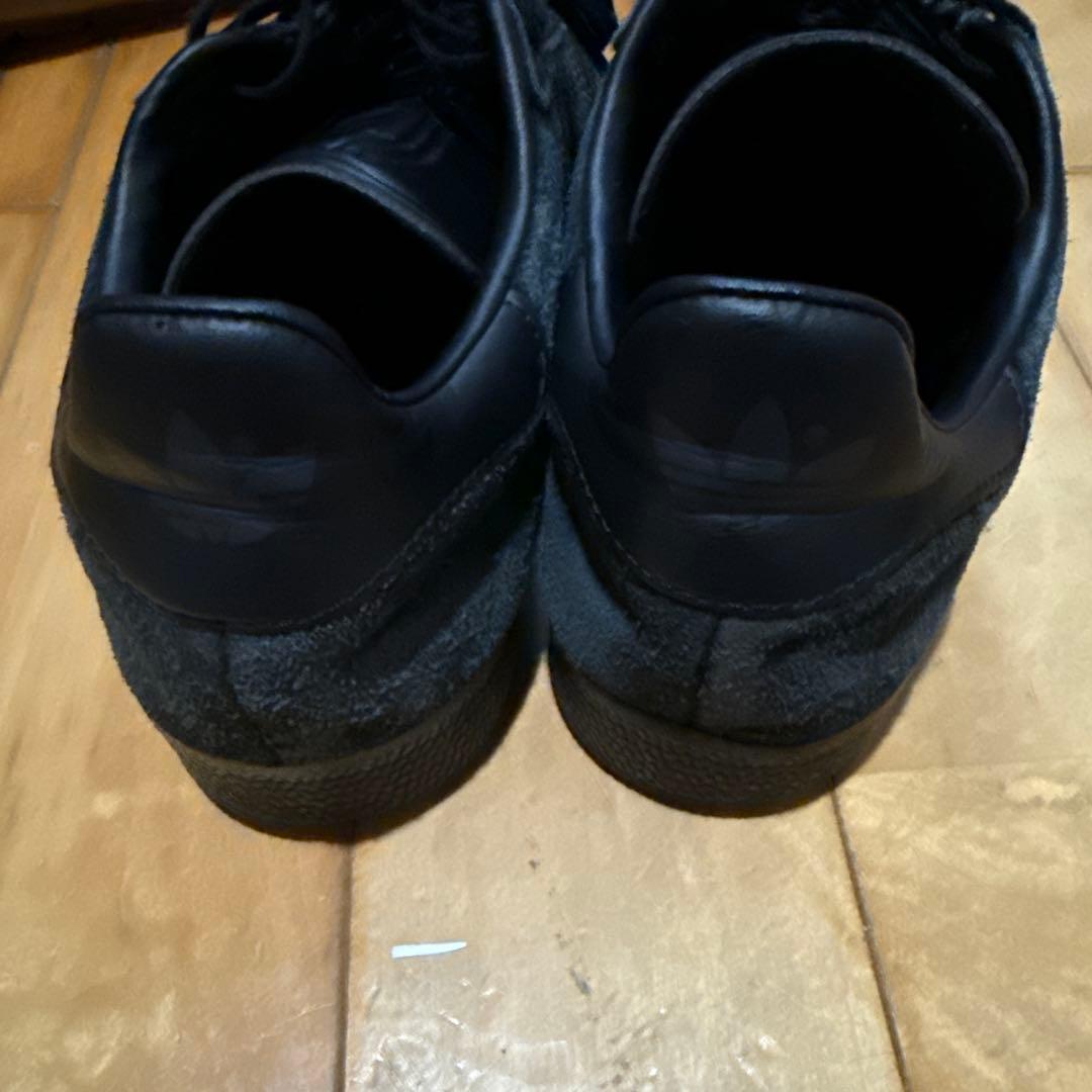 adidas Gazelle ブラック スエード スニーカー — image 4