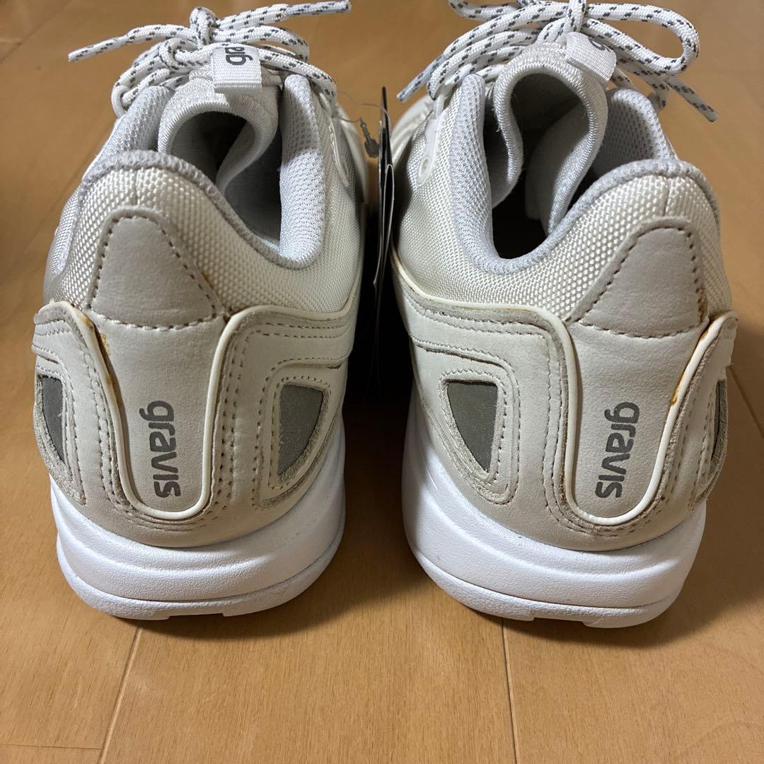希少 gravis KONA ホワイト26cm 新品タグ付き　人気モデル　箱無し — image 4