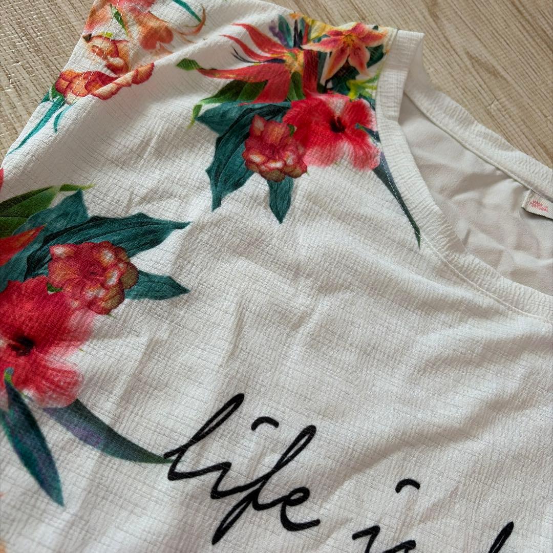 Bershka 花柄プリント Tシャツ ホワイト M — image 3
