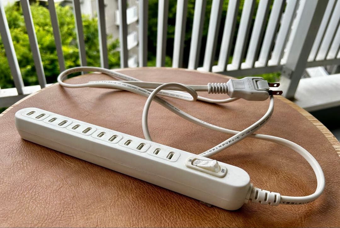 節電タップ 6個口 一括スイッチ付 ホワイト 動作確認済み 延長コード — image 2