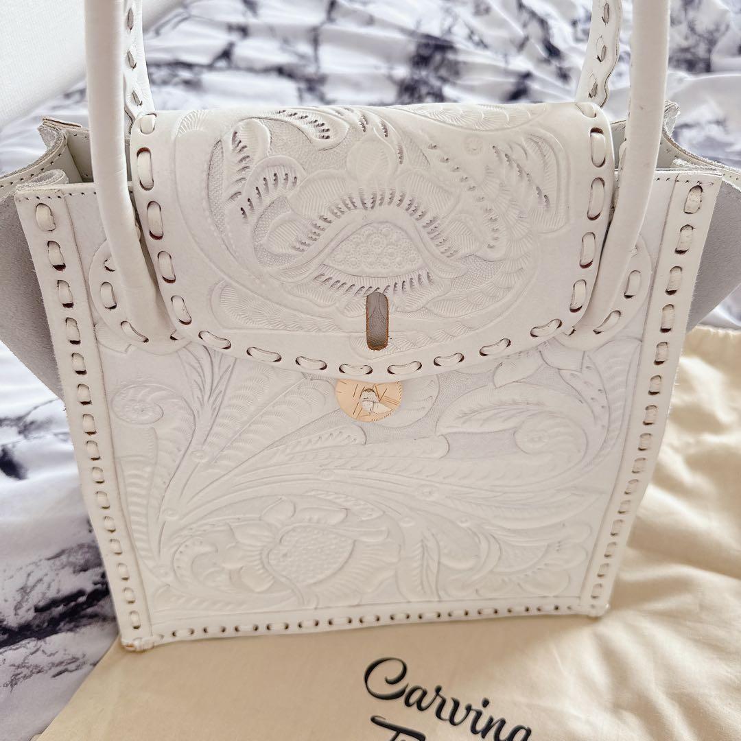 Carving Tribes カービングトライブス レザー ハンドバッグ — image 2