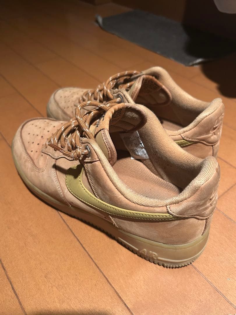 NIKE AIR FORCE 1 ベージュ スニーカー — image 3