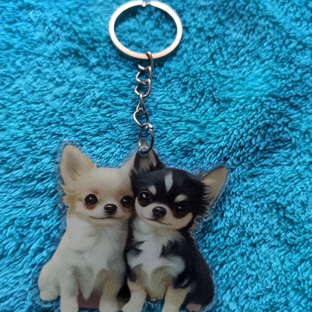 新品未使用で可愛いチワワ アクリルキーホルダーです — image 2