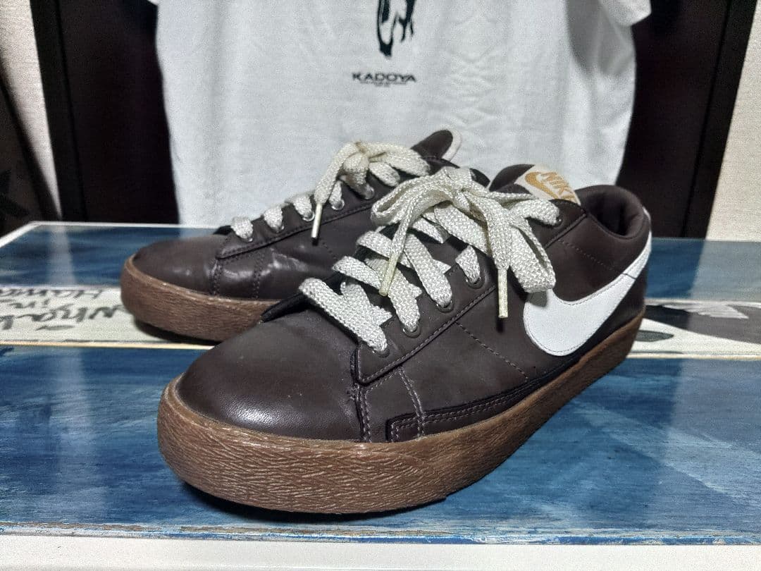 古着　NIKEナイキローカットスニーカー　ブラウン　サイズ28㎝ — image 3