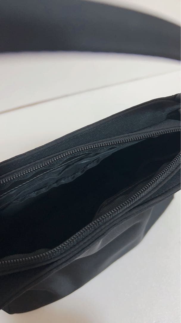 【大特価セール‼️】ブラック　ハンドバッグ 無地シンプル　レディース — image 4