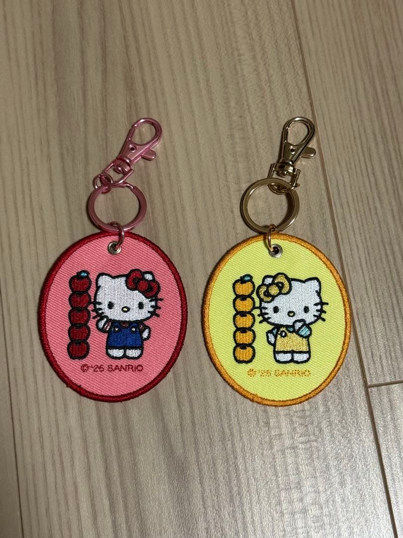 サンリオキャラクター大賞　キティ　ミミィ　刺繍ワッペン　キーホルダー　2個セット — image 2