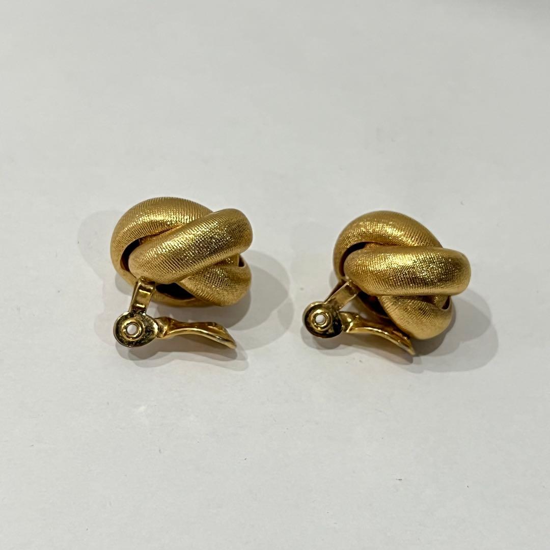 美品 Monet ゴールド ノットデザインイヤリング ヴィンテージ ボール — image 3