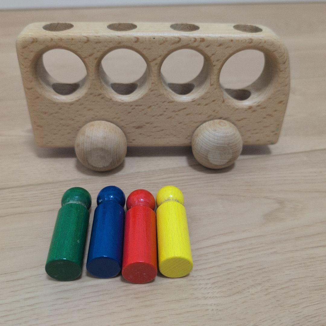 ケラー社　４人乗り木製バス 知育玩具 ペグ遊び — image 2