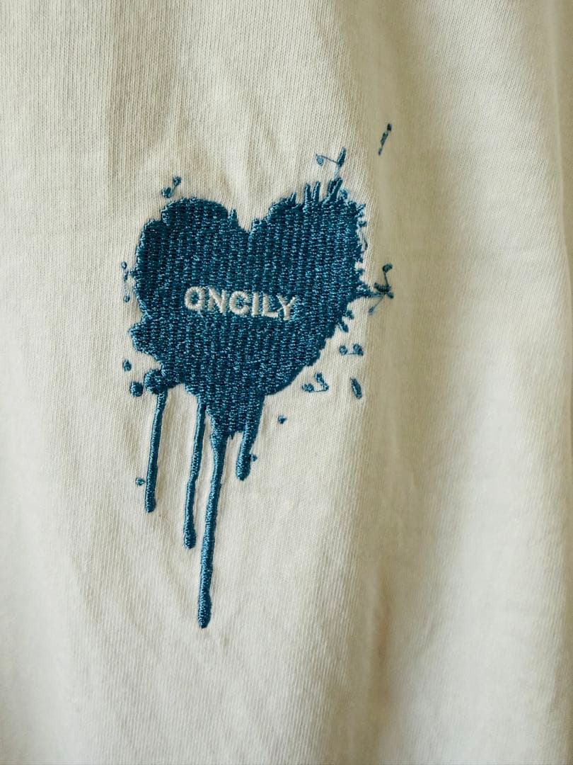 ONCILY ハート刺繍 Tシャツ オフホワイト Lサイズ — image 3