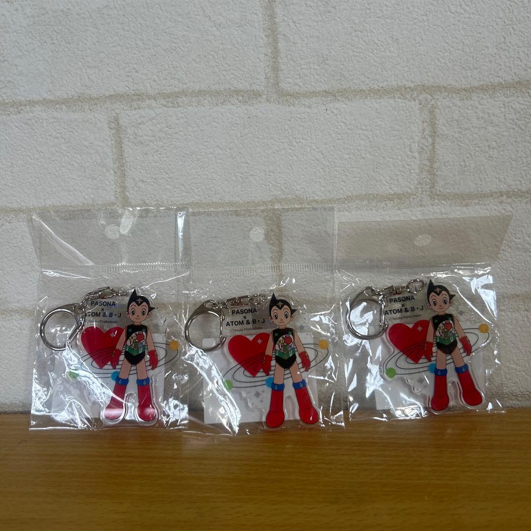 PASONA x ATOM & B.J アクリルキーホルダー — image 2