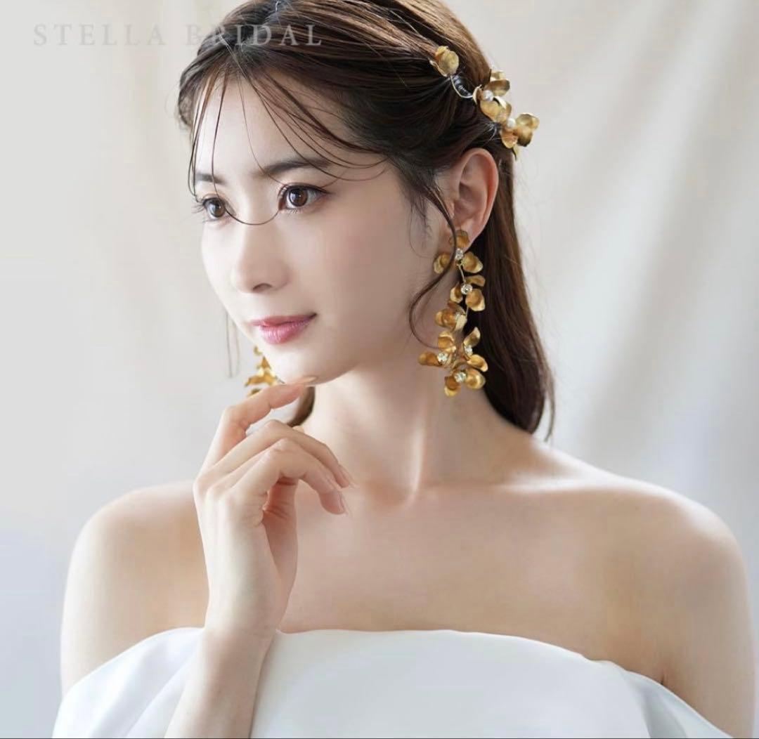 STELLA BRIDAL大ぶり花モチーフピアスゴールド — image 2