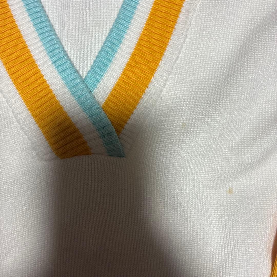 LACOSTE Vネックカラーデザインセーター — image 3