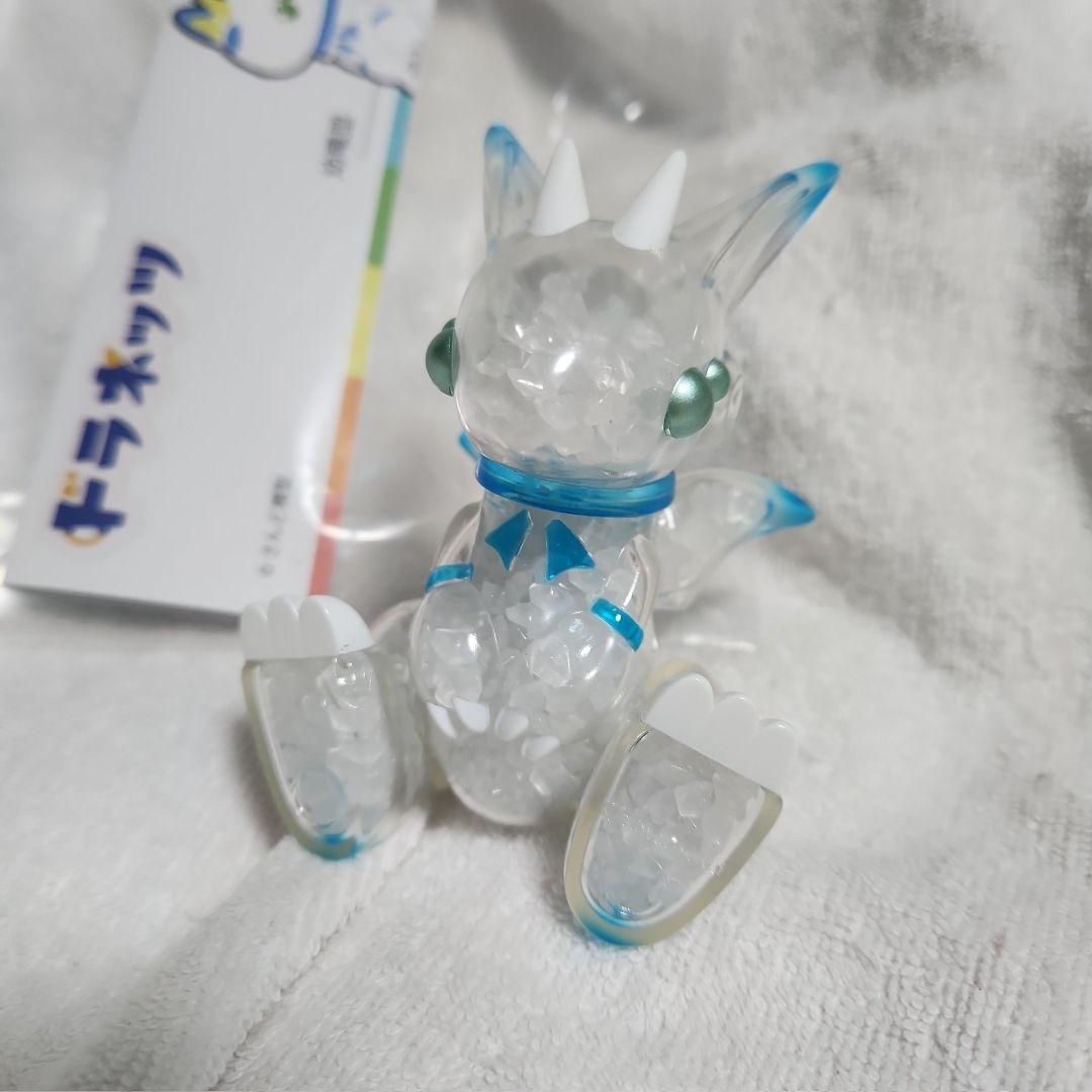 ソフビ ドラネッツ 幼竜型 さんど模型 蓄光 GID クリアブルー — image 3