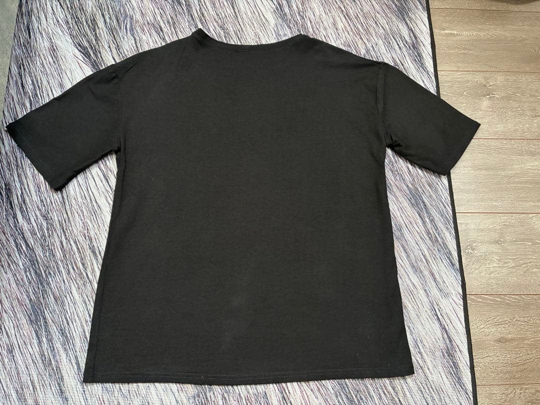 価格半額以下　未使用　可愛いストーンウサギデザイン XXL Tシャツ — image 4