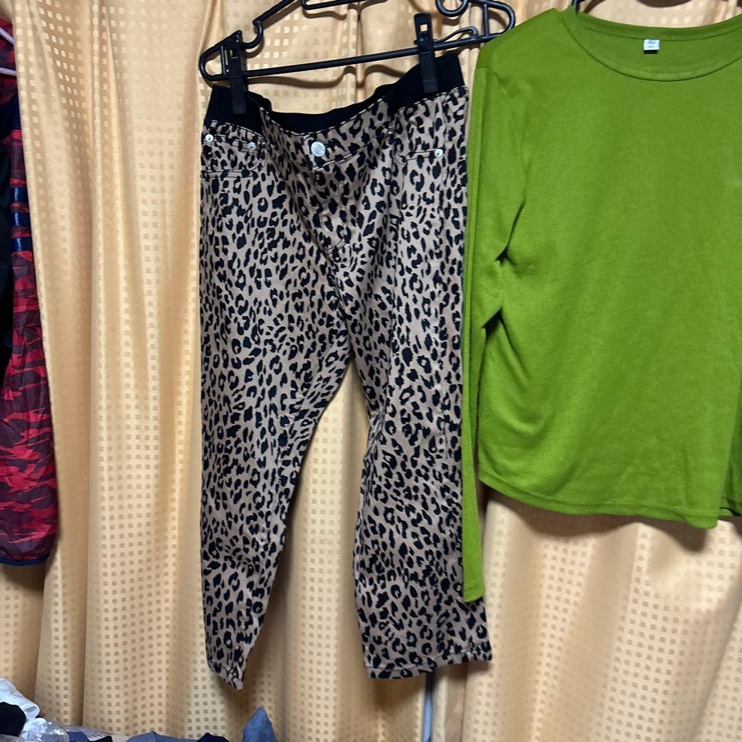 レディース　￼豹柄七分丈パンツ、GUカットソー2点セット　XLサイズ　バラ売り可 — image 3