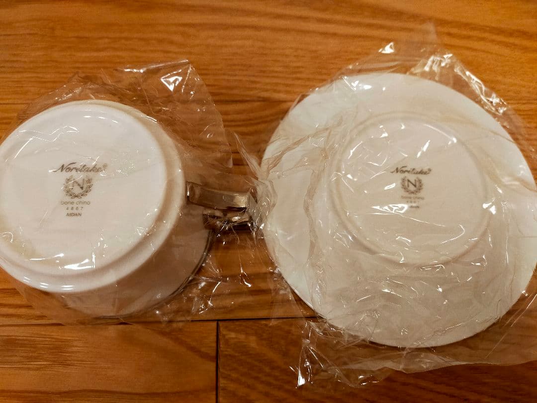 【新品未使用品】Noritake エイダン ティー・コーヒー碗皿セット — image 4