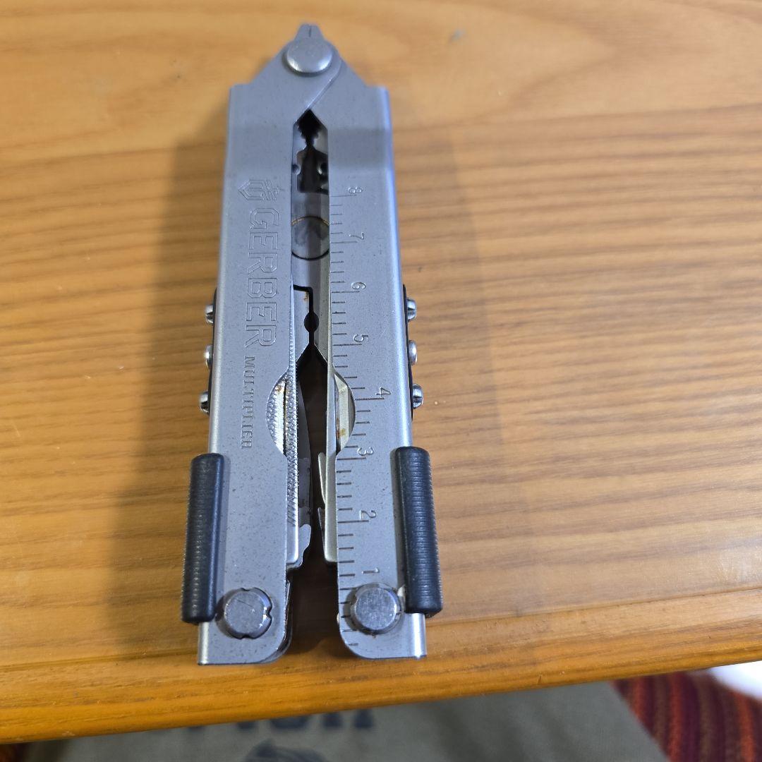 Gerber Multi-Plier マルチツール — image 2