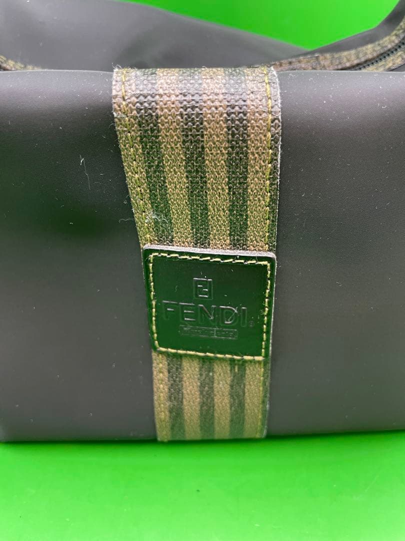 中古FENDIフェンディバンドバッグポーチ黒 — image 2