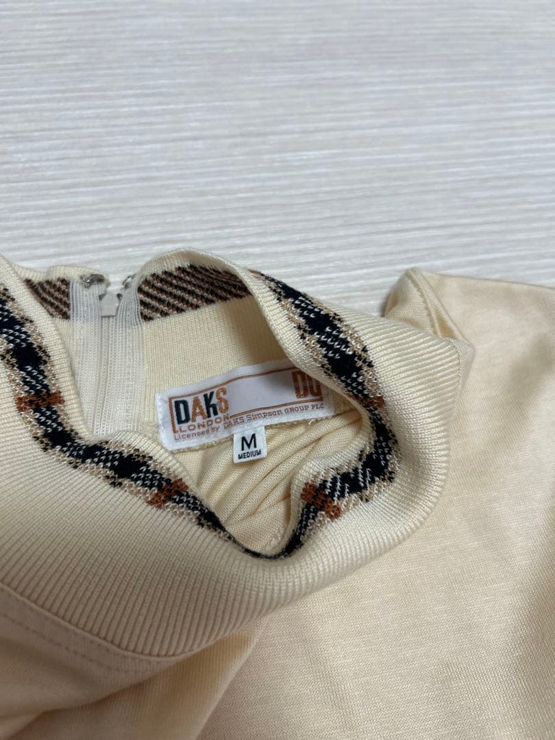 DAKS ダックス 長袖 カットソー ハイネック ベージュ M — image 4