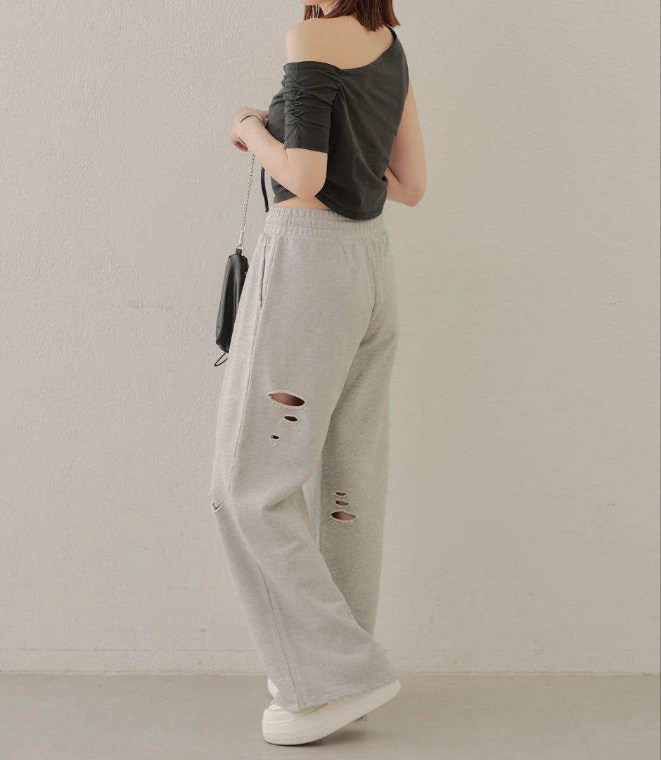 Chico チョーカー付ワンショルピグメントT セール　新品　Tシャツ　ブラック — image 5