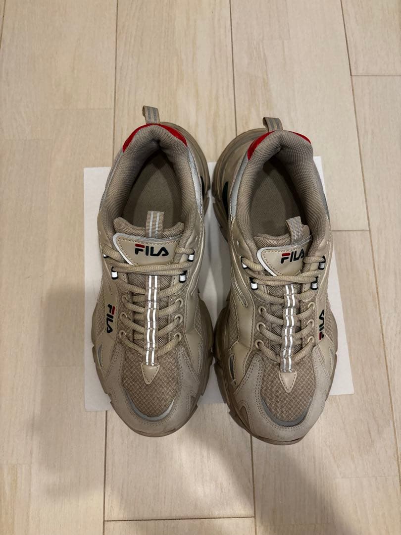 FILA 厚底スニーカー ベージュ系 — image 2