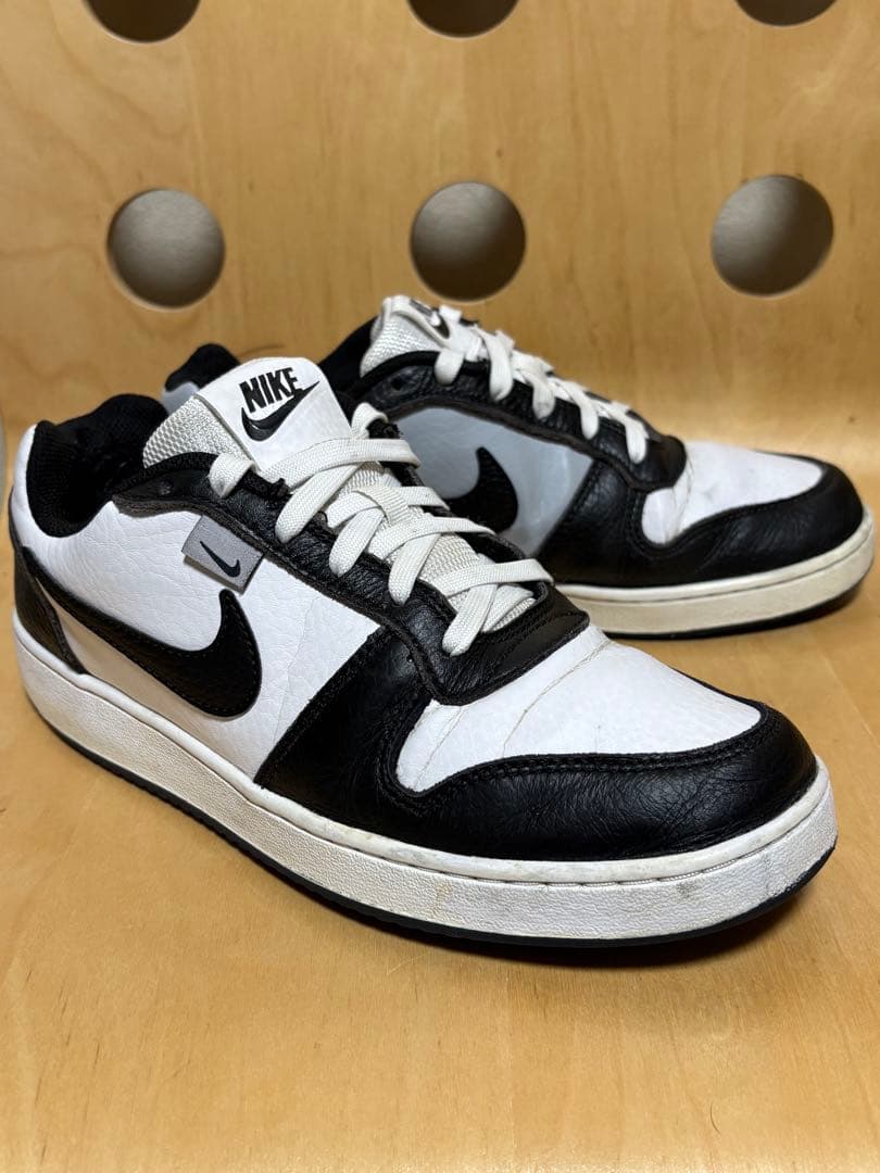 人気‼️NIKE エバノンホワイトブラックサイズ26.5送料込み^_^ — image 3