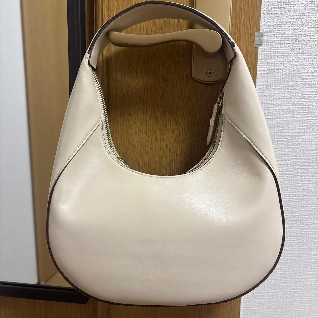 【最終値下げ】STELLA McCARTNEY　ホーボーロゴバッグ　アイボリー — image 2
