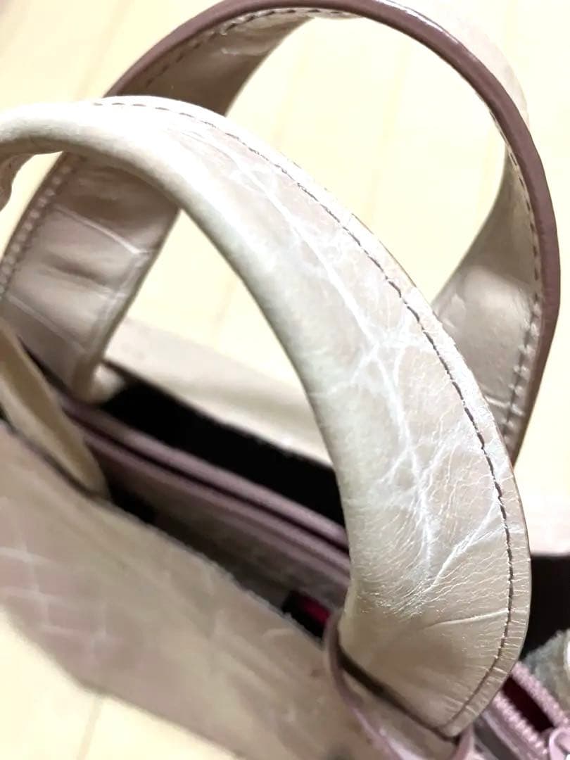 FURLA ハンドバッグ クロコ型押し 薄ピンクグレージュ — image 5