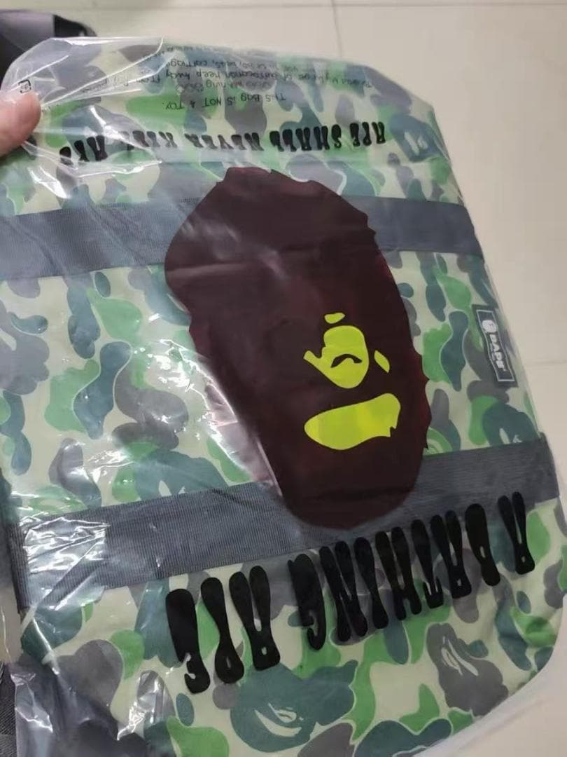 A BATHING APE カモフラ柄 ダッフルバッグ — image 2