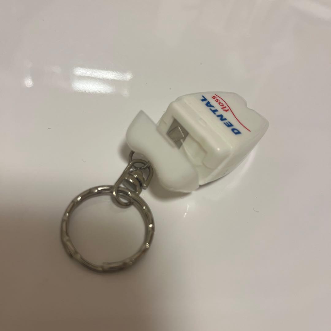 デンタルフロスキーホルダー — image 3