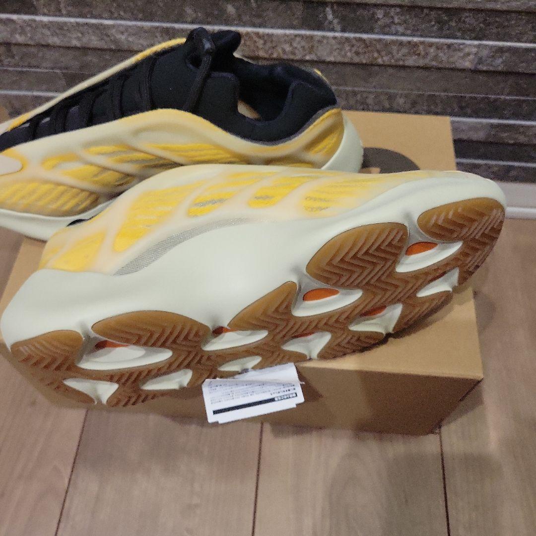 【新品】adidas YEEZY 700 V3 SAFFLOWER 27cm — image 4