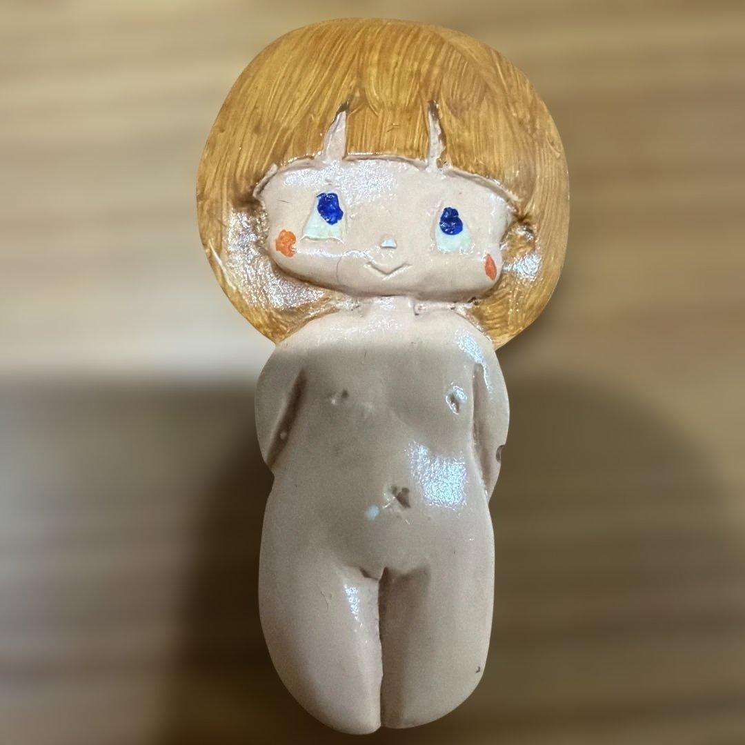 レトロな女の子　ブローチ — image 5