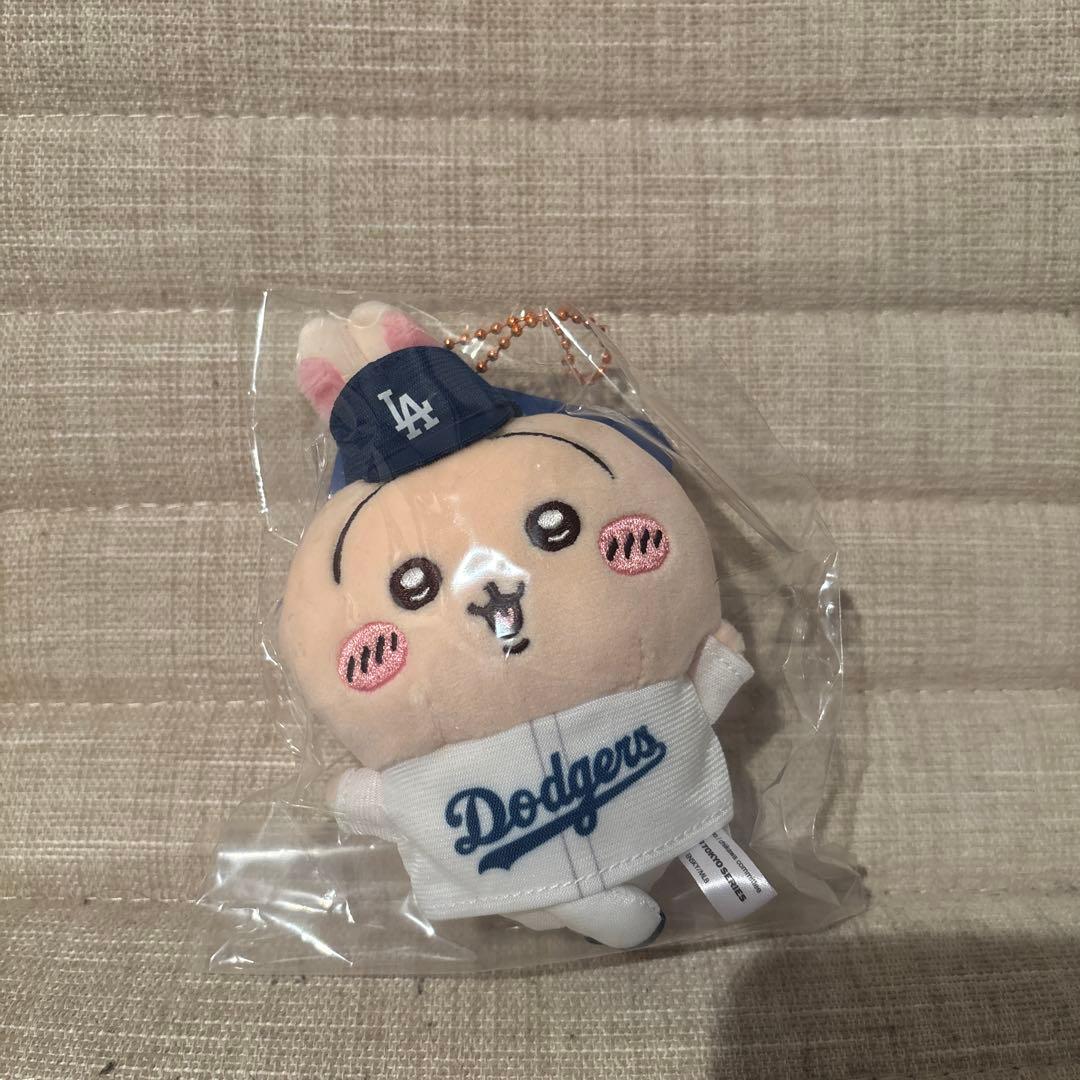 ちいかわ×MLB TOKYO SERIES マスコット ドジャース 3点セット — image 4