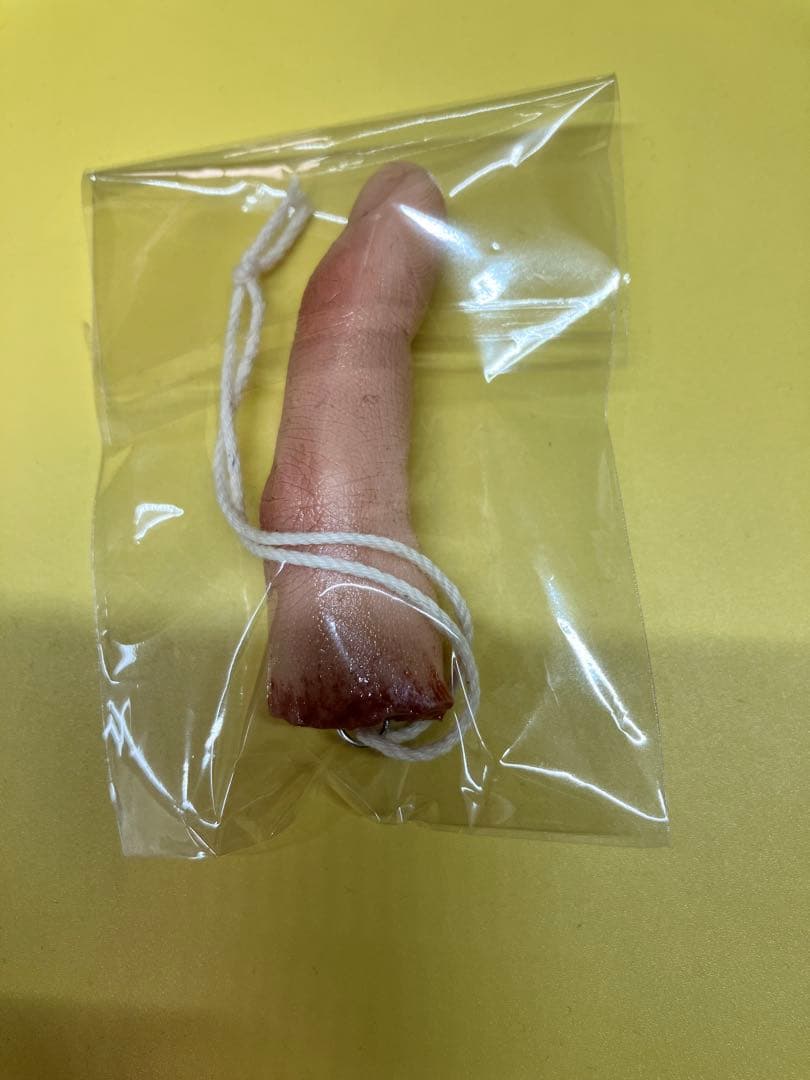 大人気　指キーホルダー　ゆびび　1本 — image 2