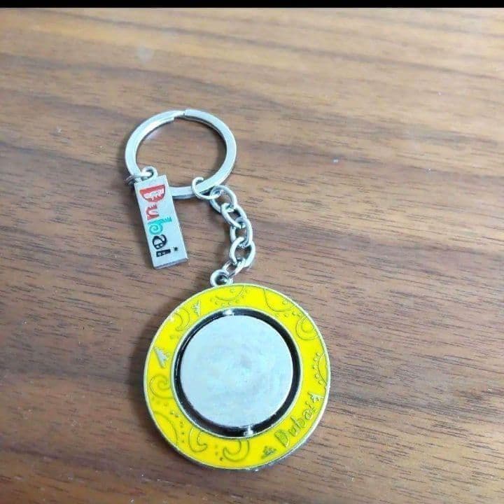 未使用　ドバイ　キーリング　キーホルダー　グリーン　イエロー　dubai — image 2